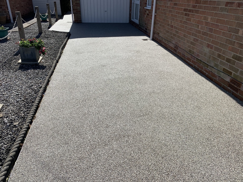 middle section of grey resin driveway